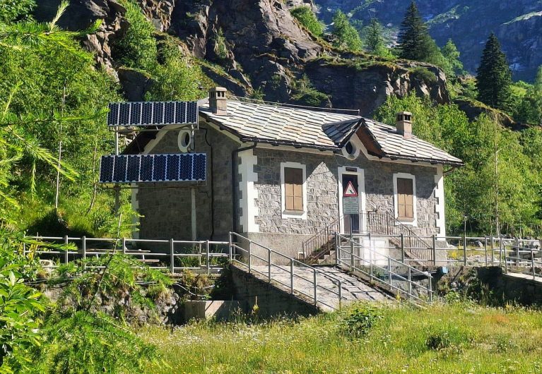 Il Rifugio Noaschetta (Foto di Agostino Bettinsoli)