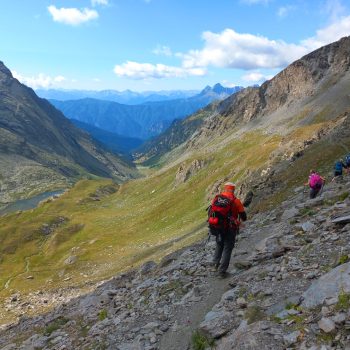 Scendendo dal Colle di Vallanta. 2/8/2025 (Foto di Gianpiero Oberto)